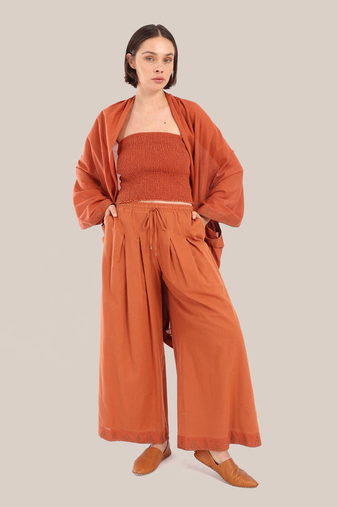 Embroidered wide leg pants with short lining